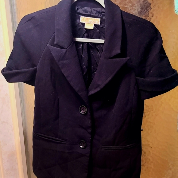 WOMEN'S MICHAEL KORS SHORT-SLEEVE, SINGLE BREASTED BLAZER - Picture 2 of 4